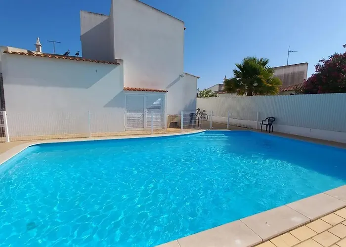 ヴィラ Um アルブフェイラ